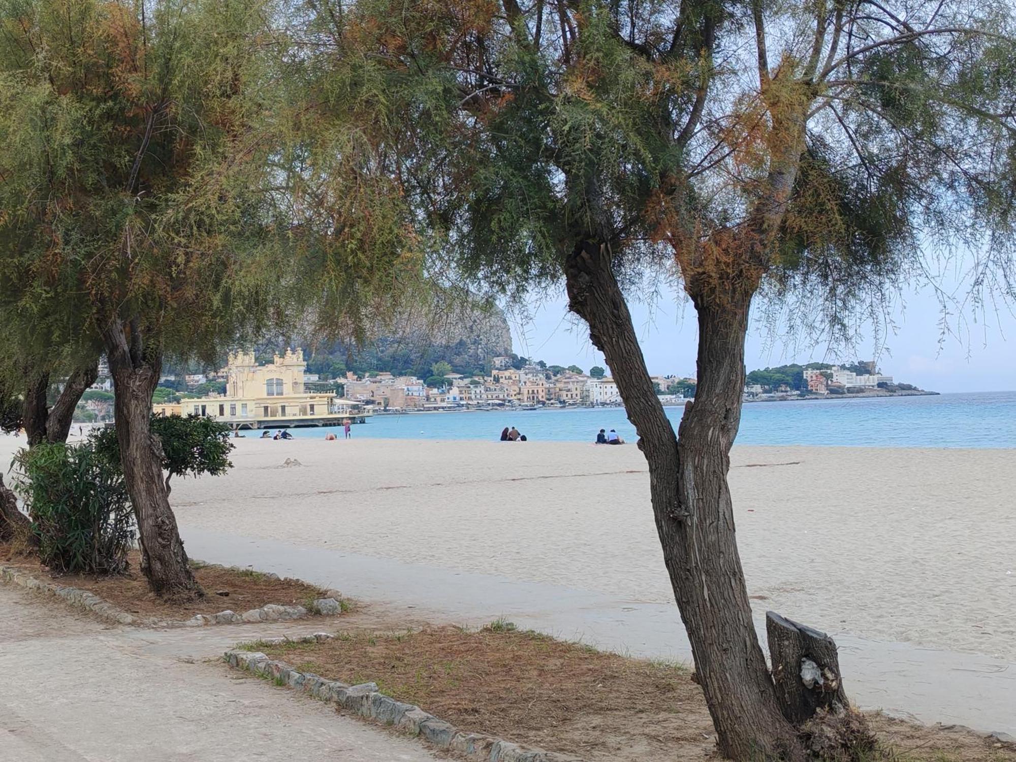 Mondello La Piazzetta Apartment Palermo Luaran gambar